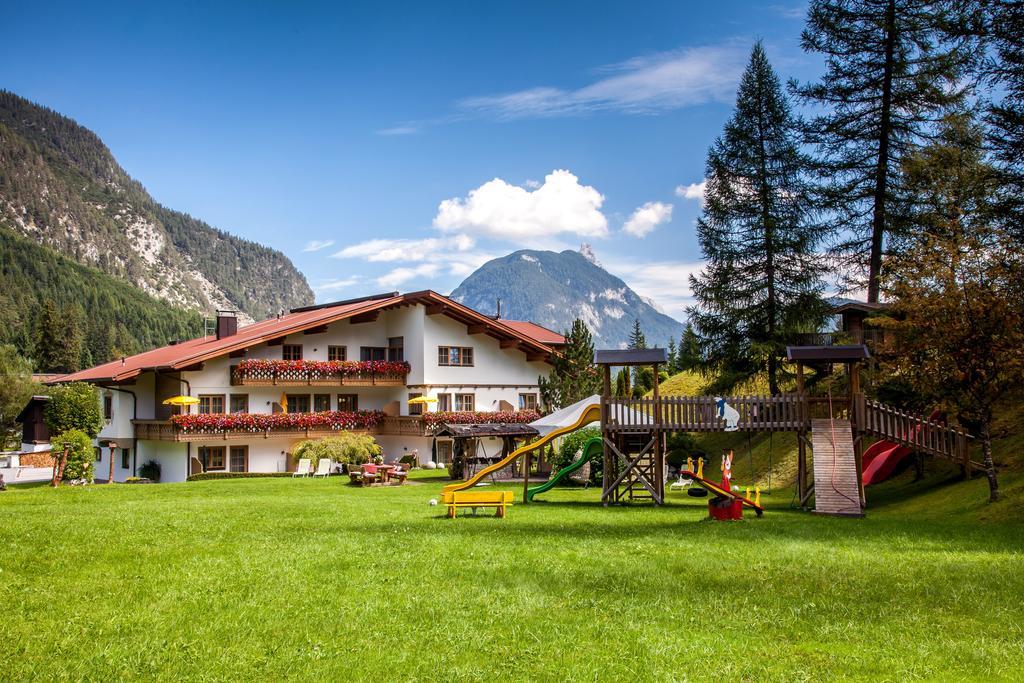 Ferienhaus Kirchplatzl Leutasch Exterior photo